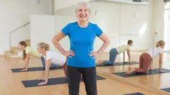 Bolí vás záda? Tohle vám opravdu pomůže ulevit bederní páteři